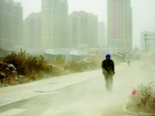 濟南揚塵治理放大招 發(fā)布建設(shè)項目單位“紅黑榜”